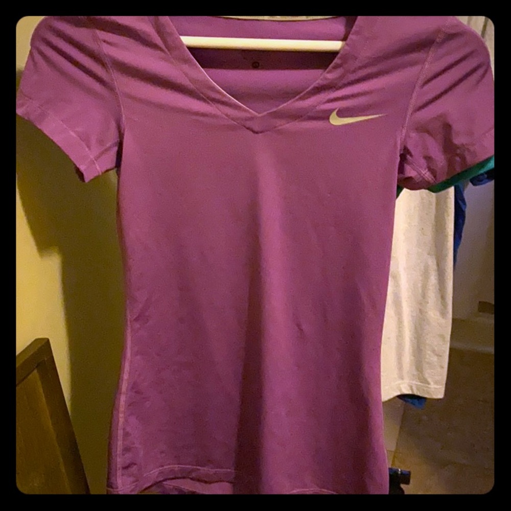 Nike pro fitness t